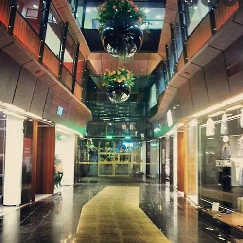 Апартаменты Modern In The Heart Of Comtemporary