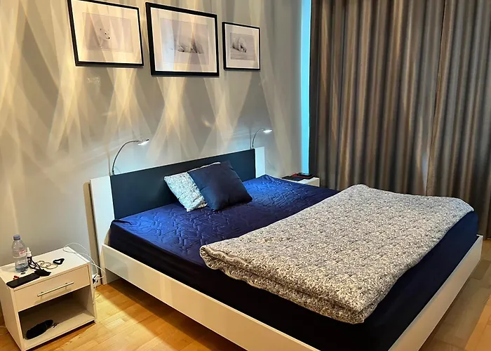 Апартаменты Modern In The Heart Of Comtemporary